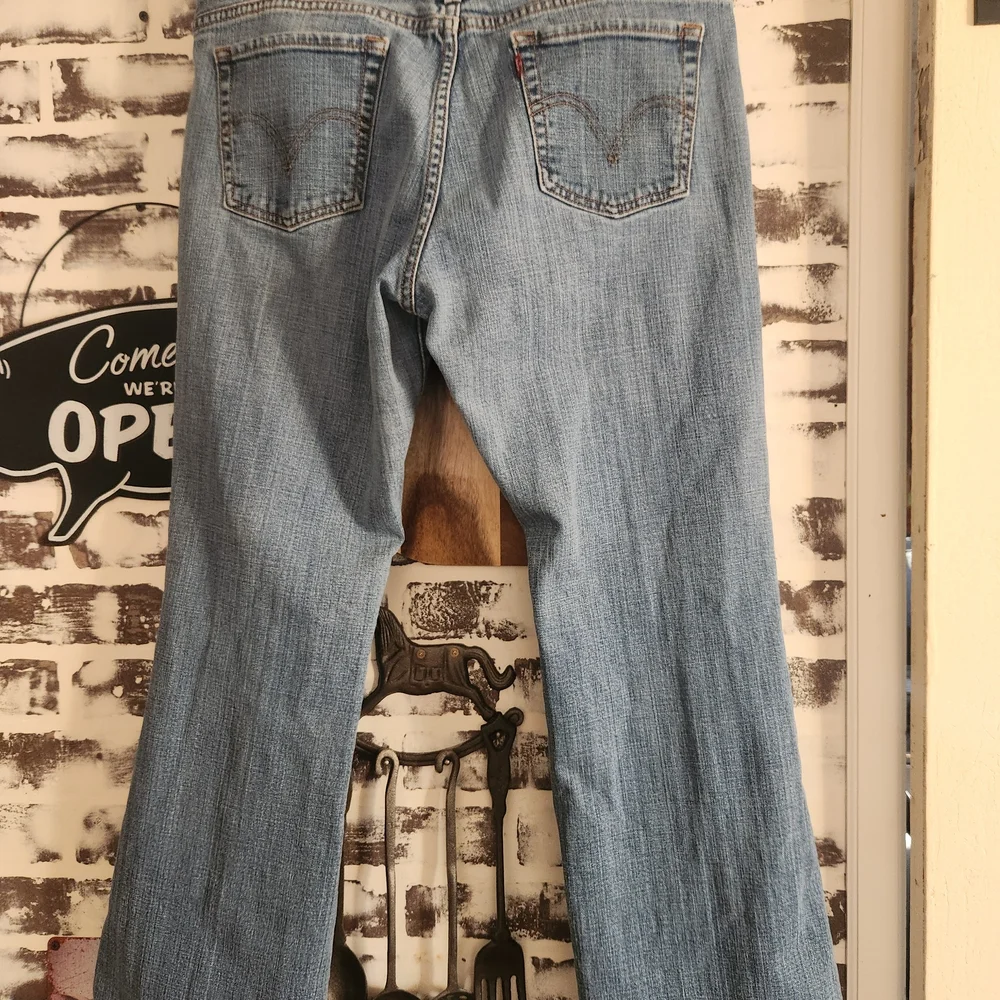 Levi's Women's 545 Low Boot Cut Denim Jeans Size 16M - Picture 2 of 5